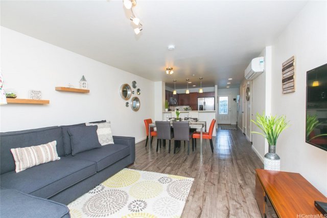 Photo 1 of 801 Kakala St #1502, カポレイ