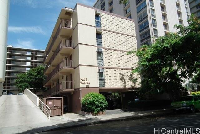 Photo 1 of 424 Walina St #35, ホノルル