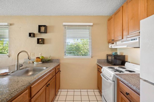 Photo 1 of 525 Aleka Lp #H12, Kapaa