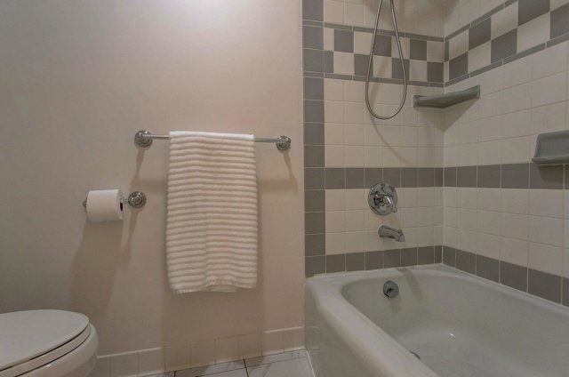 Photo 1 of 1911 Kalanianaole #201, Hilo