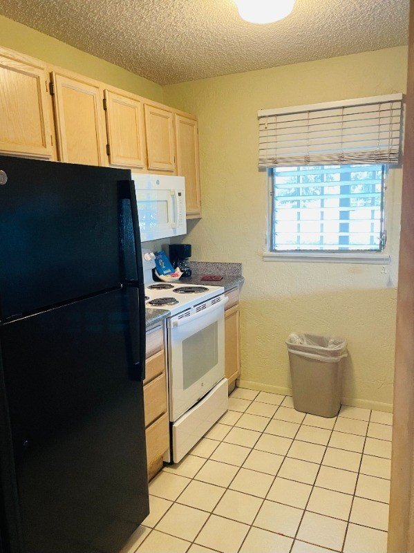 Photo 1 of 525 Aleka Lp #D9, Kapaa