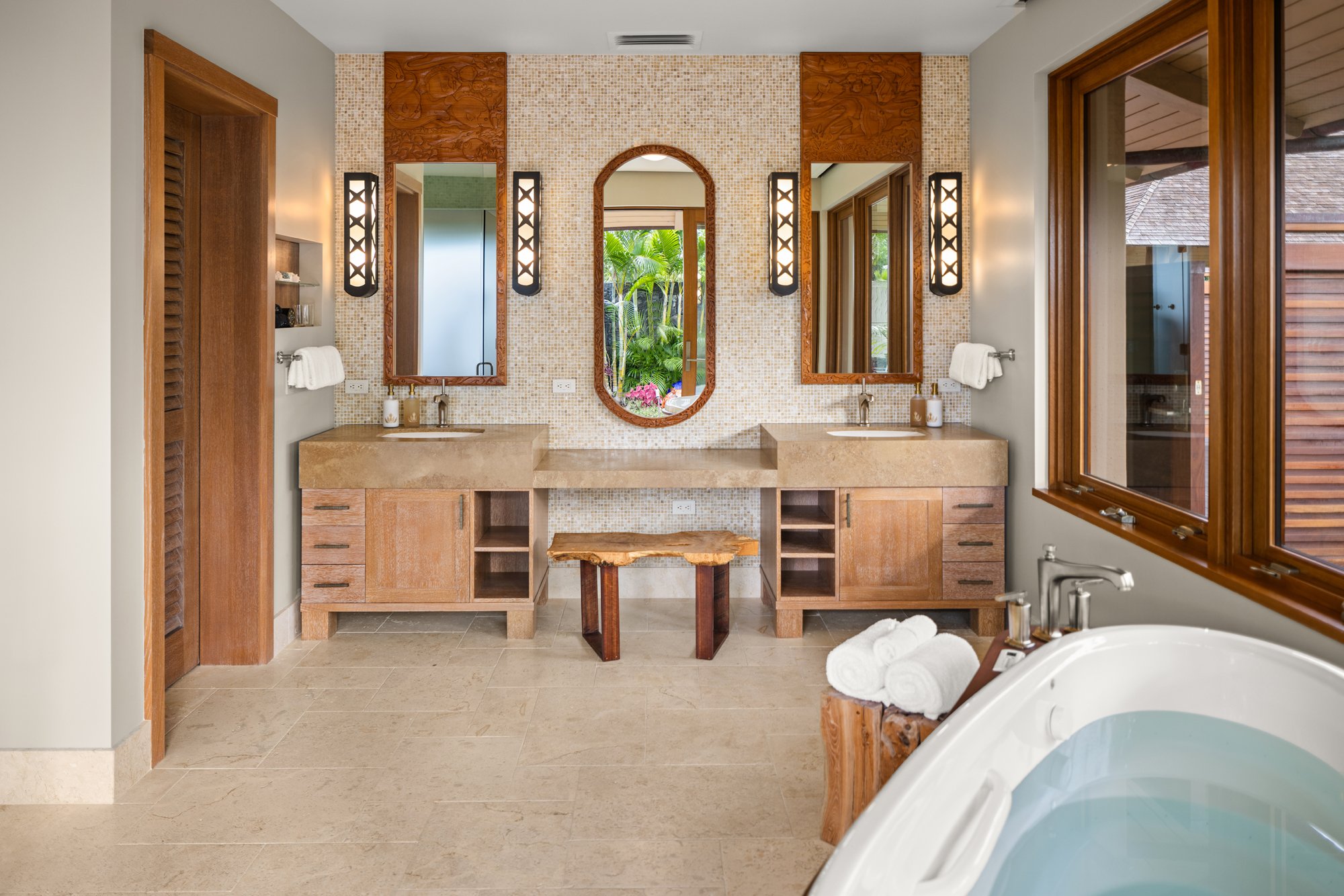 75-5530 Kona Bay Dr, Kona | Price: $49M