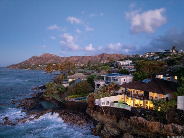 Photo 1 of 4240 Kaikoo Pl, ホノルル