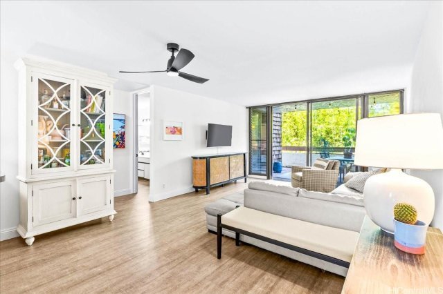 Photo 1 of 1015 Aoloa Pl #250, カイルア