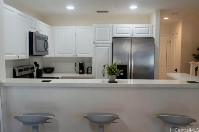 Photo 1 of 91-2091 Kaioli St #1602, エバビーチ