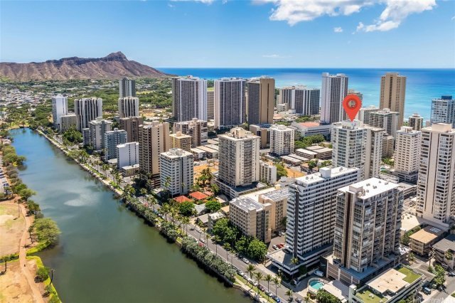 Photo 1 of 2421 Tusitala St #1804, ホノルル