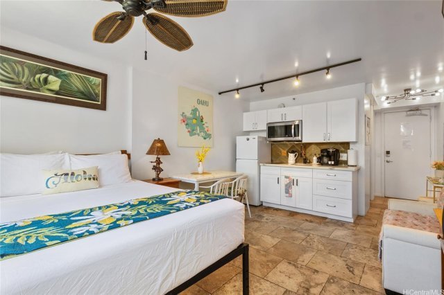 Photo 1 of 134 Kapahulu Ave #901, ホノルル