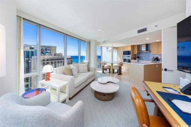 Photo 1 of 223 Saratoga Rd #2202, ホノルル