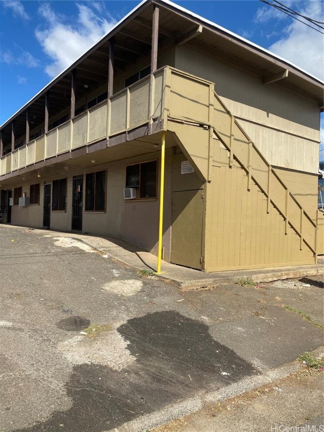 Photo 1 of 94-246 Aniani Pl, ワイパフ