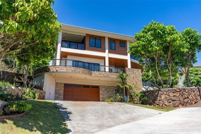 Photo 1 of 4967 Maunalani Cir #B, ホノルル