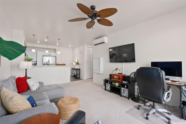 Photo 1 of 91-3633 Kauluakoko St #5207, エバビーチ