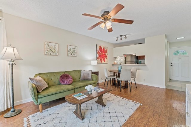 Photo 1 of 92-1136 Hame St #10102, カポレイ