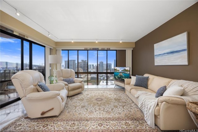 Photo 1 of 700 Richards St #2506, ホノルル