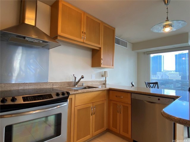 Photo 1 of 1296 Kapiolani Blvd #II-1103, Honolulu