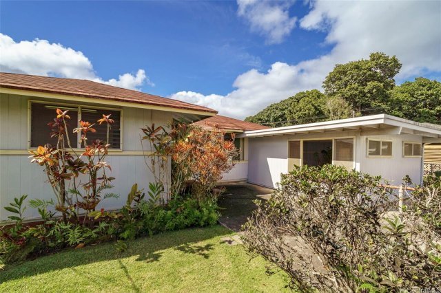 Photo 1 of 11 Nanea Ave, Wahiawa