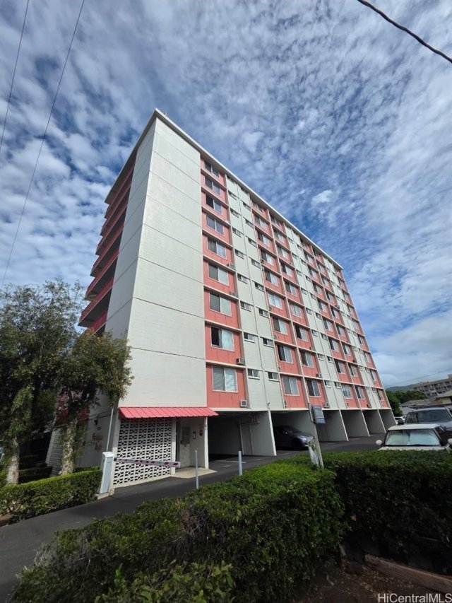 Photo 1 of 1670 Kalakaua Ave #404, ホノルル