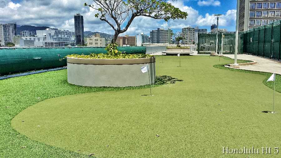 Moana Pacific Putting Green
