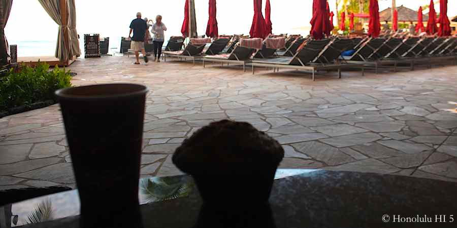 7.15am: Peet's Coffee at Sheraton Waikiki Hotel