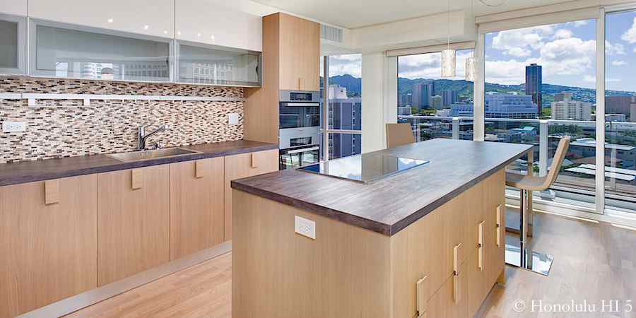 Moana Pacific #1503 remodeled Valdesign kitchen