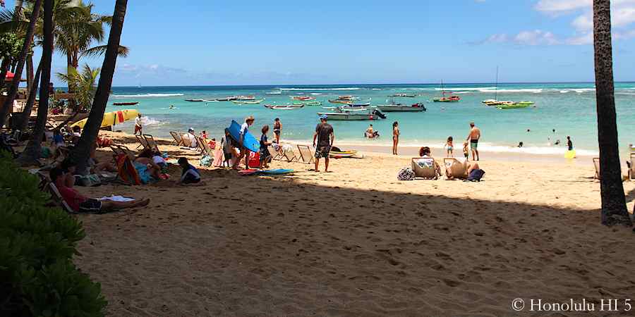 Outrigger Canoe Club Beach