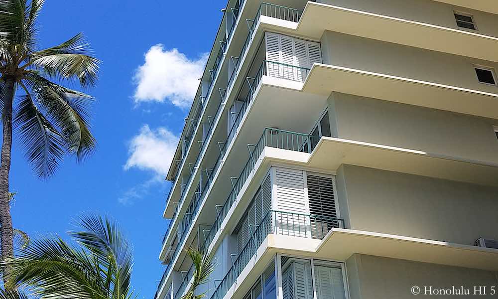 Tahitienne Balconies