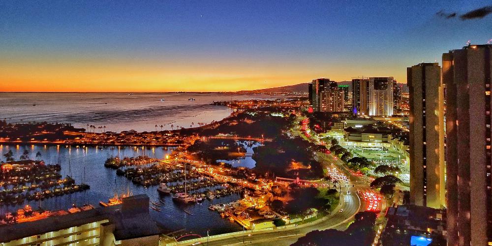 Ala Moana at dusk